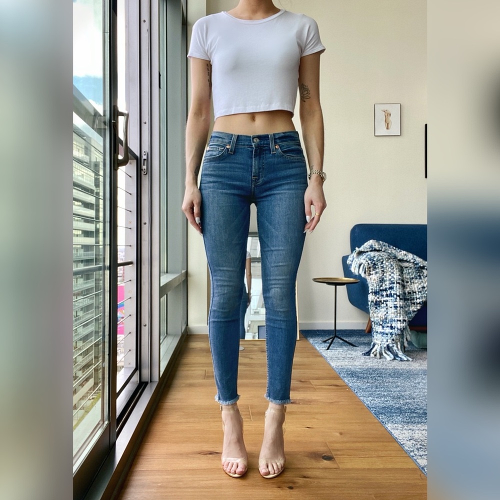 ✛ 7 FOR ALL MANKIND Skinny Ankle Jeans ✛